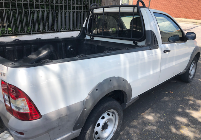 A) VEÍCULO DE PLACA FAV 5858, RENAVAM: 00501420908, CHASSI: YV1DZ475BD2398090, CPF DO PROPRIETÁRIO: 617.647.520-15. DESCRIÇÃO: uma camioneta marca/modelo I/VOLVO XC60 2.0T5 R-DES, na cor preta, gasolina, ano de fabricação/modelo 2012/2013. Conforme certificado pelo oficial de justiça em 03/12/2018: